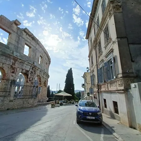 Superb Arena View Apartament Pula