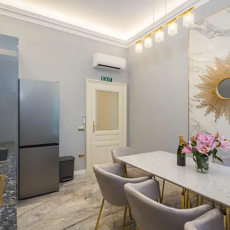 Διαμέρισμα Superb Arena View *