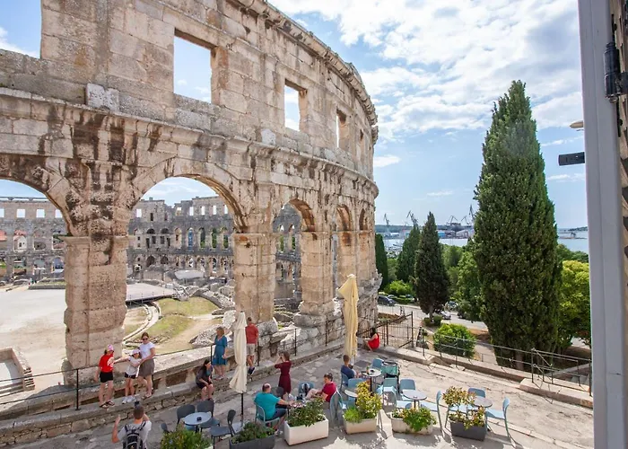 Superb Arena View * Pula