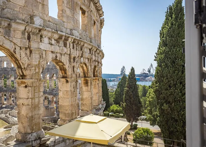 Superb Arena View Daire Pula