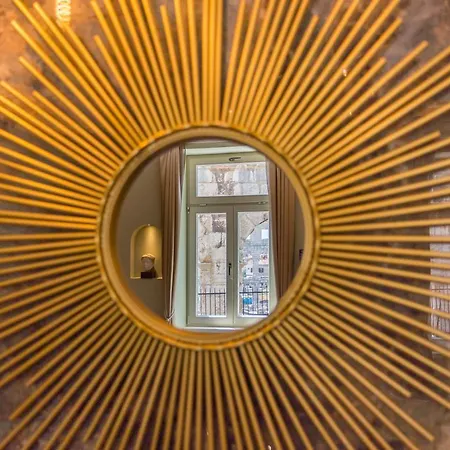 Superb Arena View بولا