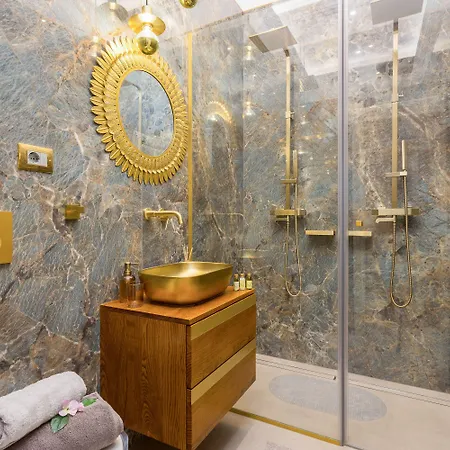 Apartment Superb Arena View