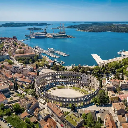 Superb Arena View Pula